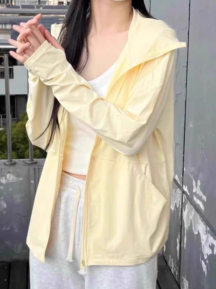 奶黄色防晒服女款防紫外线2025新款夏季宽松轻薄款冰丝防晒衣外套